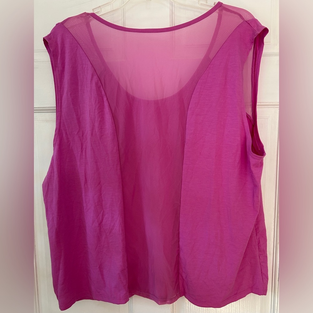 NEW SLEEVELESS TOP